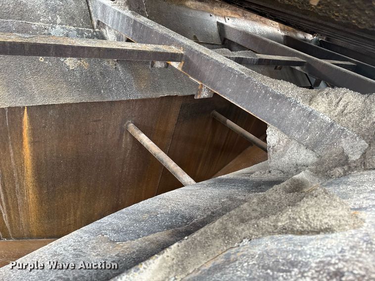 image for item DT0746 Cedarapids FSG6203-32 screed