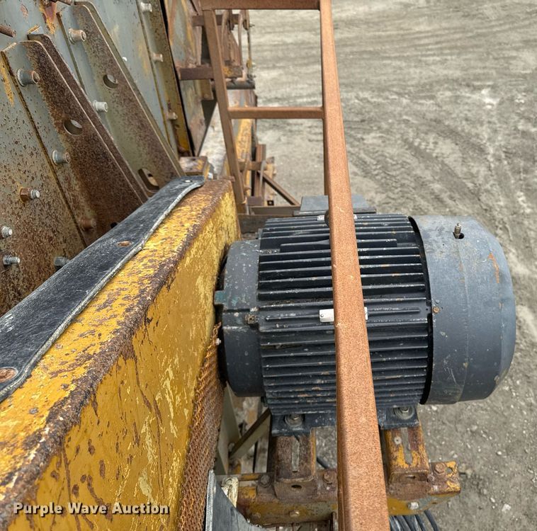 image for item DT0746 Cedarapids FSG6203-32 screed