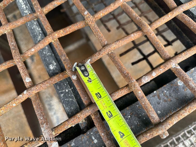 image for item DT0746 Cedarapids FSG6203-32 screed