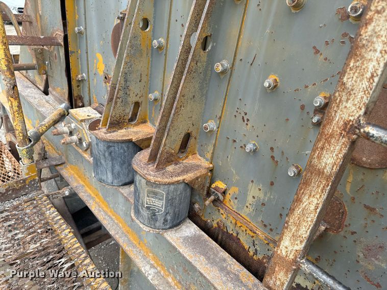 image for item DT0746 Cedarapids FSG6203-32 screed