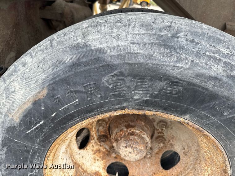 image for item DT0746 Cedarapids FSG6203-32 screed