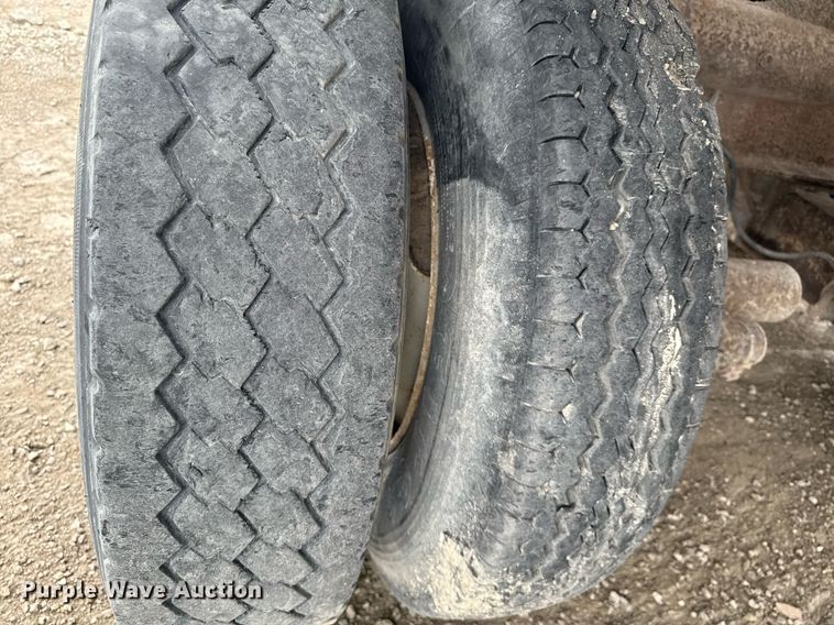 image for item DT0746 Cedarapids FSG6203-32 screed