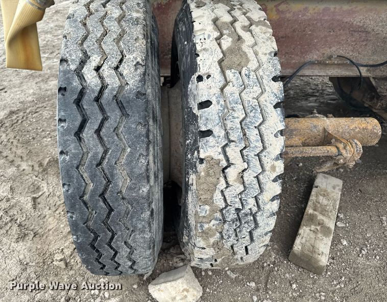 image for item DT0746 Cedarapids FSG6203-32 screed