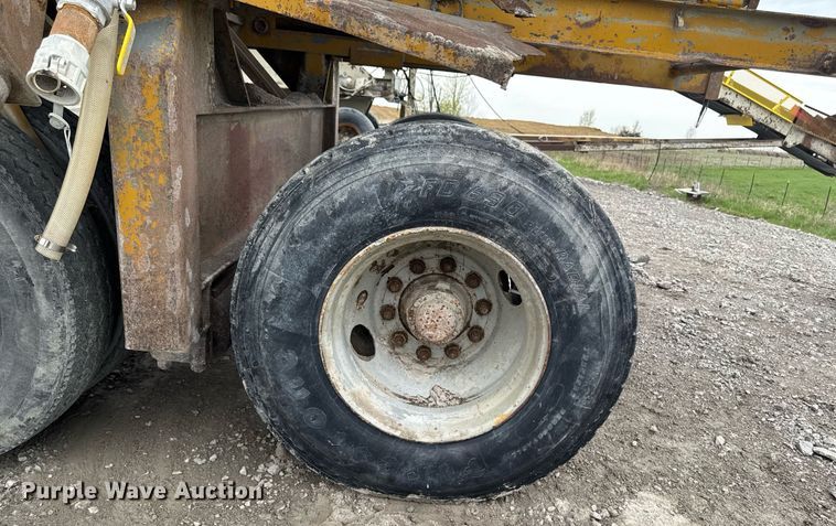 image for item DT0746 Cedarapids FSG6203-32 screed