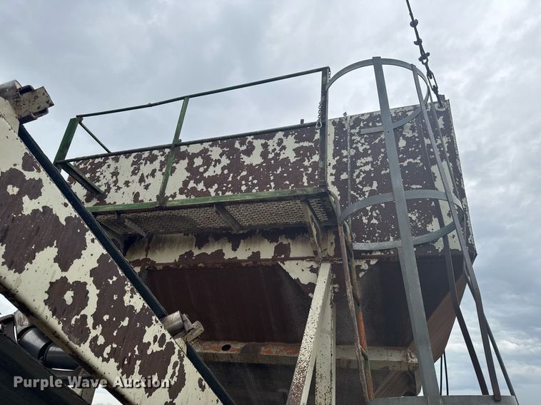 image for item DT0747 Surge bin