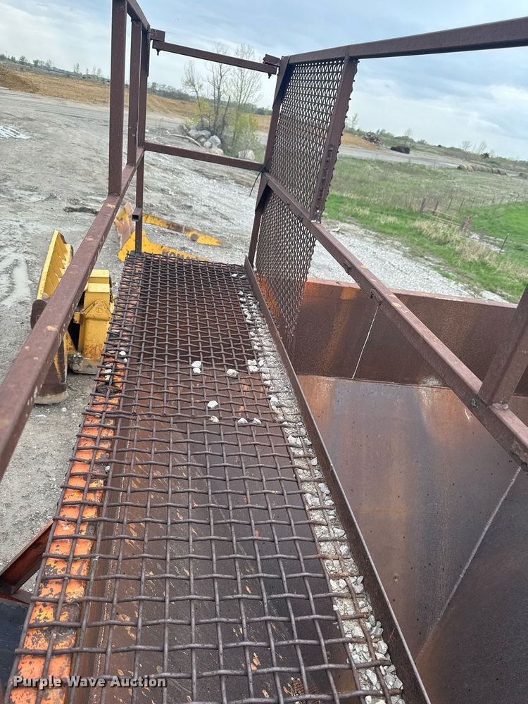 image for item DT0748 Surge bin