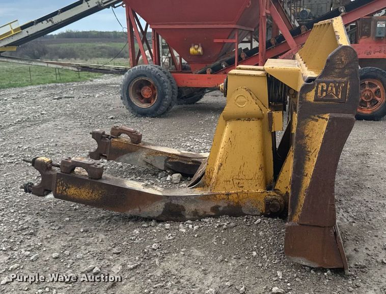 image for item DT0749 Caterpillar dozer blade