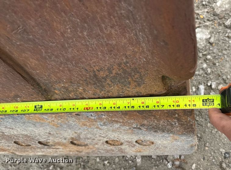 image for item DT0749 Caterpillar dozer blade