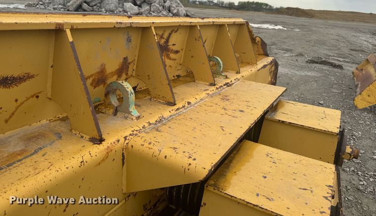 image for item DT0749 Caterpillar dozer blade