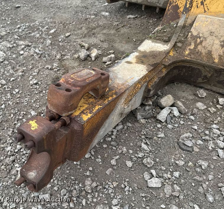 image for item DT0749 Caterpillar dozer blade