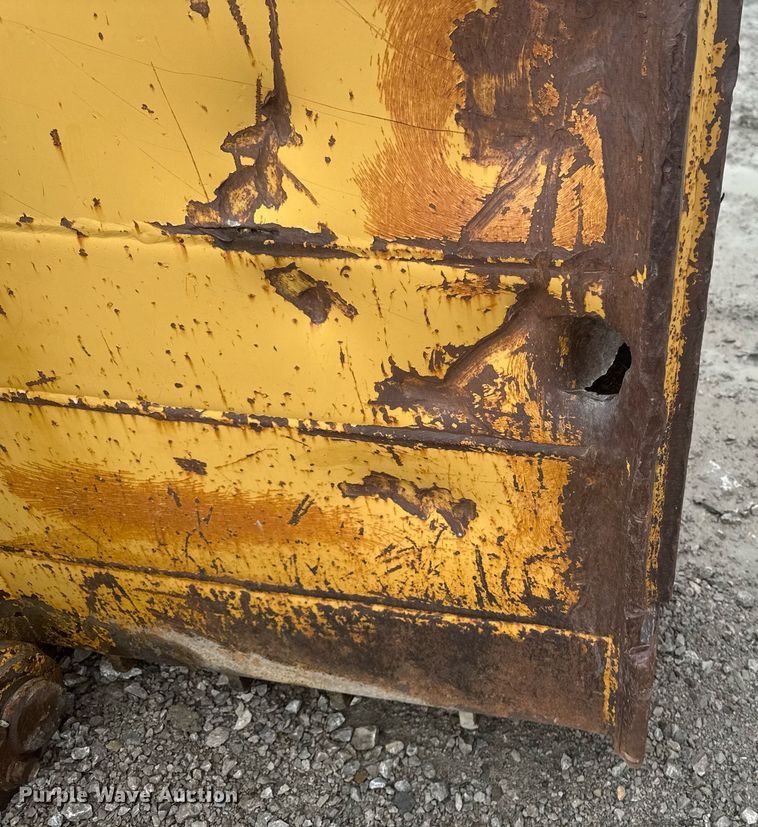 image for item DT0749 Caterpillar dozer blade