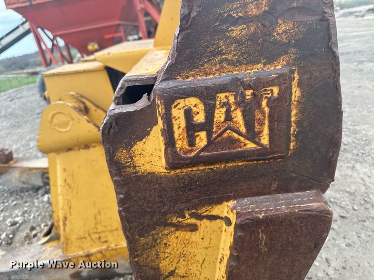 image for item DT0749 Caterpillar dozer blade