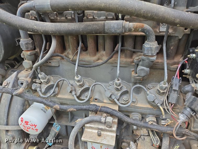 image for item DT4753 2000 Bobcat 864 tracked skid steer loader