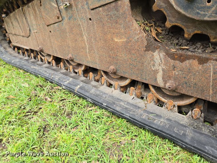 image for item DT4753 2000 Bobcat 864 tracked skid steer loader