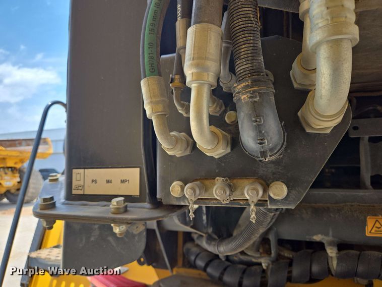 image for item DT4871 2020 Bell B30E articulated haul truck