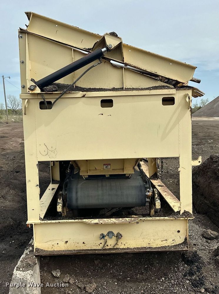 image for item DT6613 2010 Astec 2612V screening plant