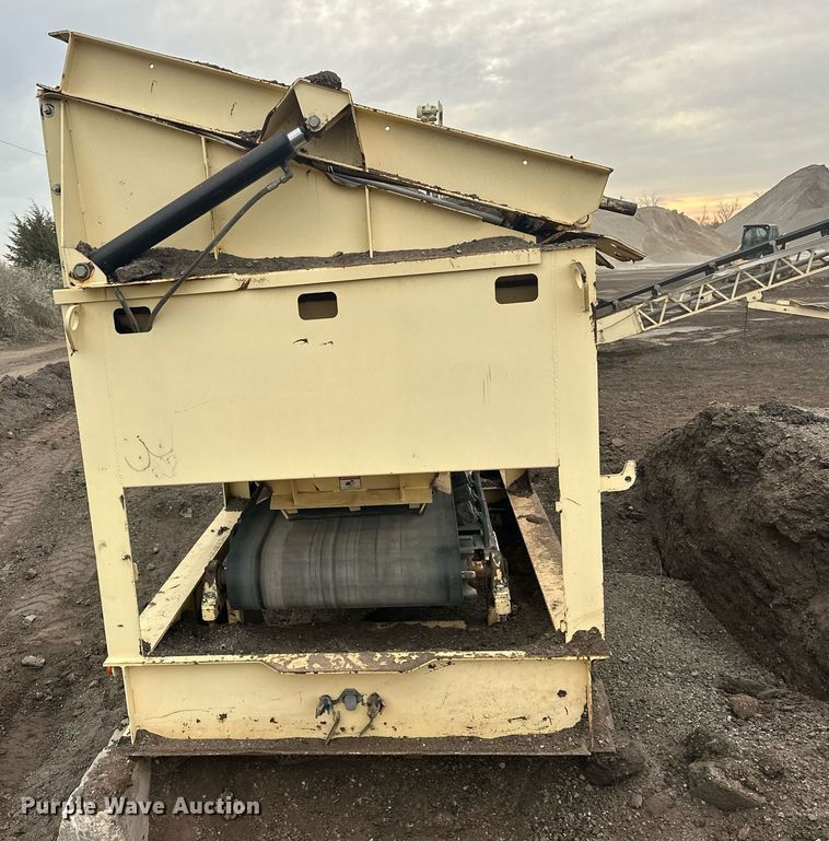 image for item DT6613 2010 Astec 2612V screening plant