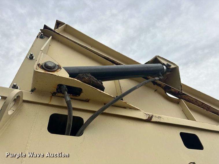 image for item DT6613 2010 Astec 2612V screening plant