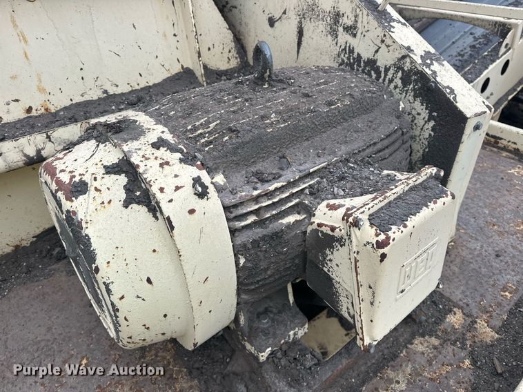 image for item DT6613 2010 Astec 2612V screening plant