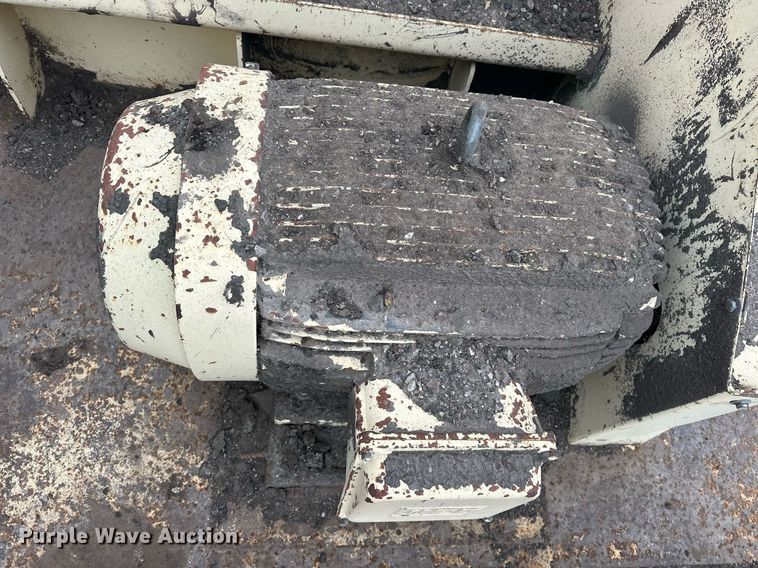 image for item DT6613 2010 Astec 2612V screening plant