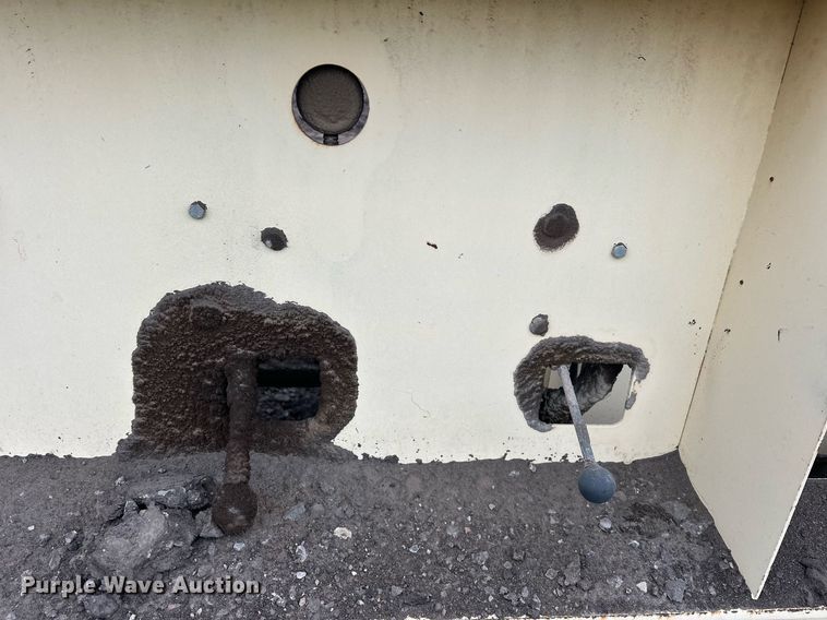 image for item DT6613 2010 Astec 2612V screening plant