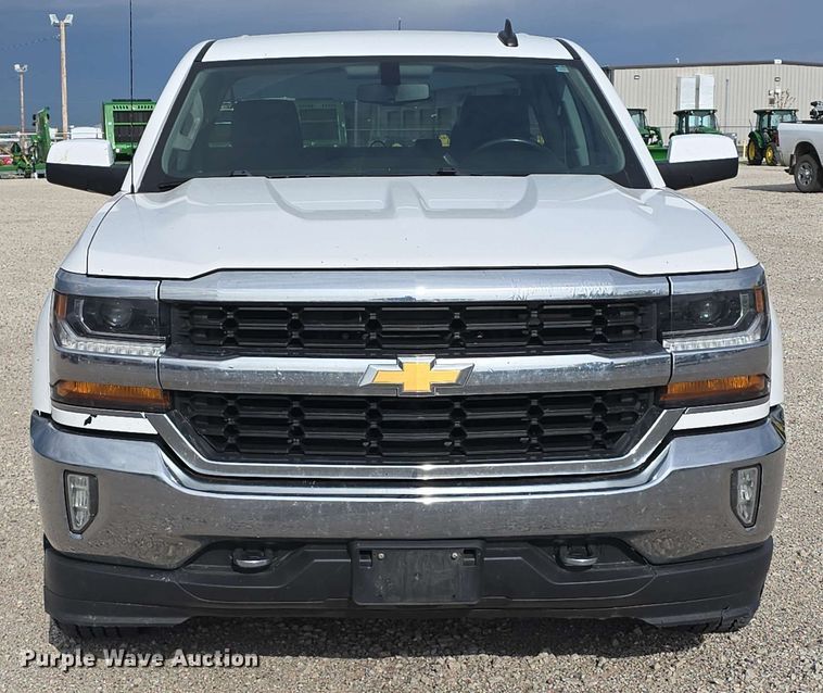 image for item DT6816 2018 Chevrolet Silverado 1500 LT Double Cab pickup truck