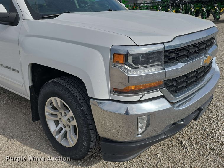 image for item DT6816 2018 Chevrolet Silverado 1500 LT Double Cab pickup truck