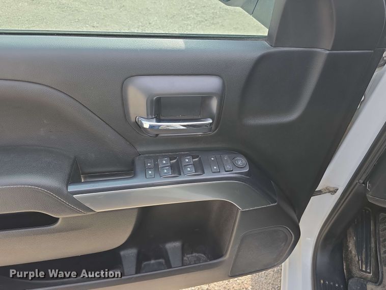 image for item DT6816 2018 Chevrolet Silverado 1500 LT Double Cab pickup truck