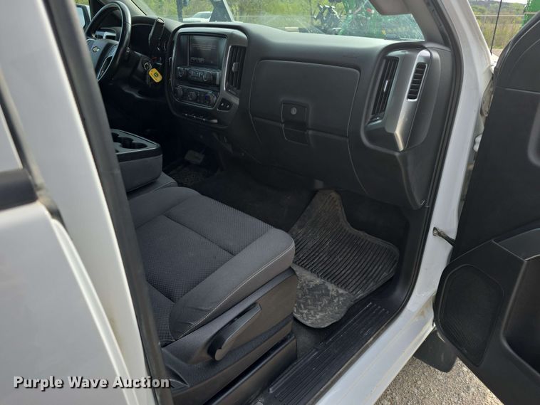 image for item DT6816 2018 Chevrolet Silverado 1500 LT Double Cab pickup truck