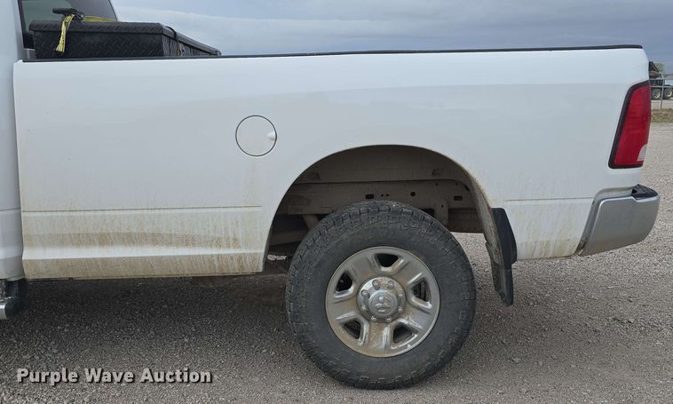 image for item DT6817 2018 Dodge Ram 2500 pickup truck