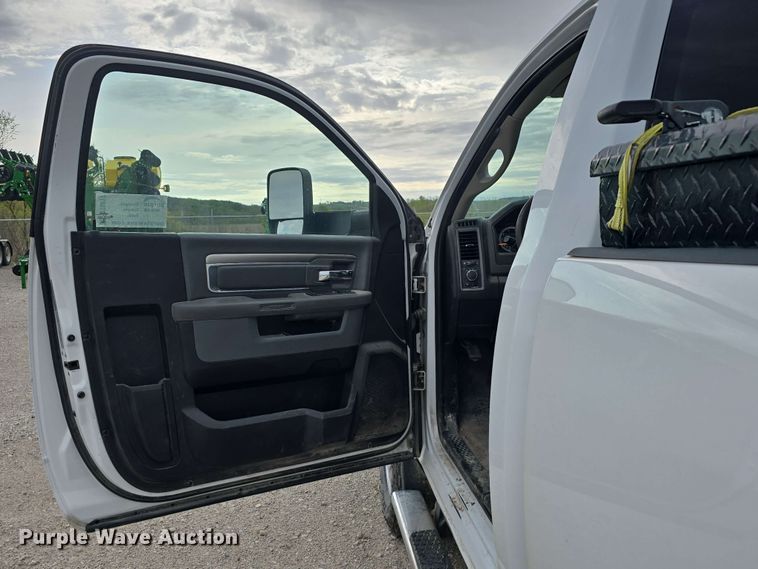 image for item DT6817 2018 Dodge Ram 2500 pickup truck