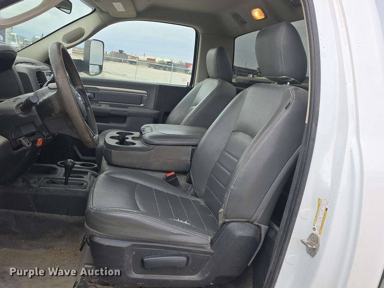 image for item DT6817 2018 Dodge Ram 2500 pickup truck