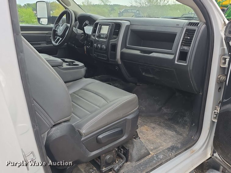 image for item DT6817 2018 Dodge Ram 2500 pickup truck