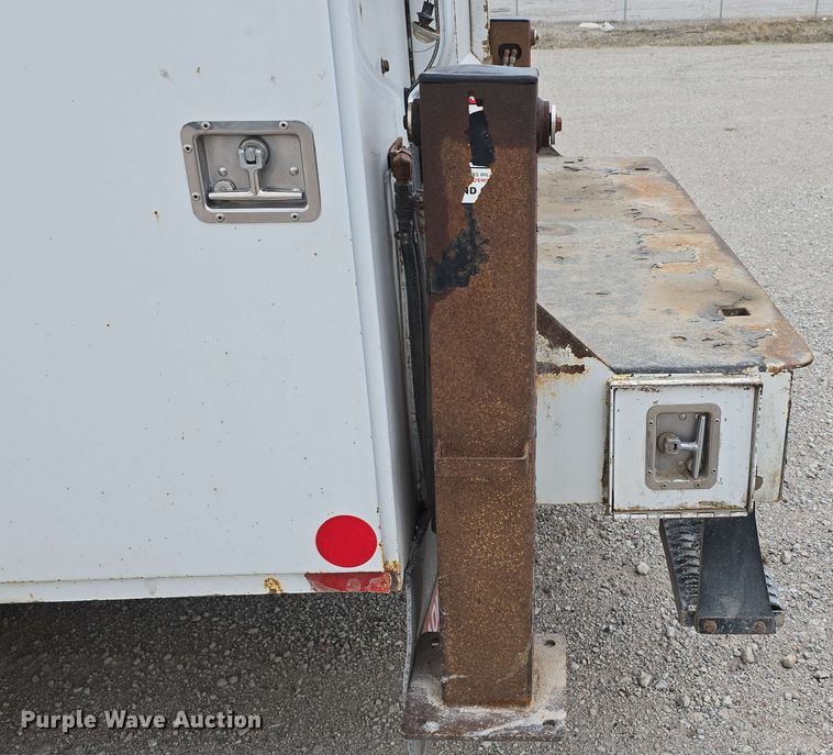 image for item DT6818 2018 Dodge Ram 5500 utility / service truck