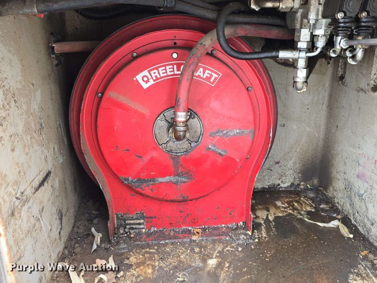 image for item DT6818 2018 Dodge Ram 5500 utility / service truck