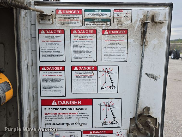 image for item DT6818 2018 Dodge Ram 5500 utility / service truck