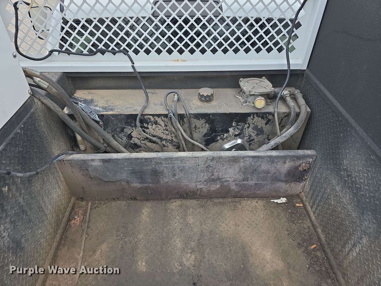 image for item DT6818 2018 Dodge Ram 5500 utility / service truck