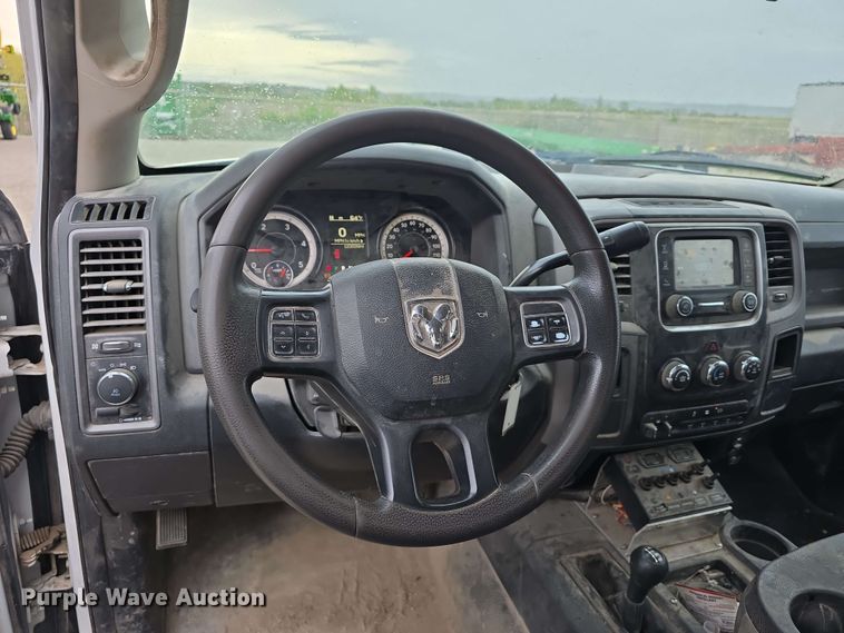 image for item DT6818 2018 Dodge Ram 5500 utility / service truck