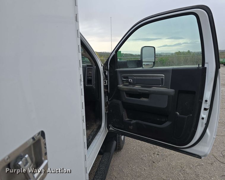 image for item DT6818 2018 Dodge Ram 5500 utility / service truck