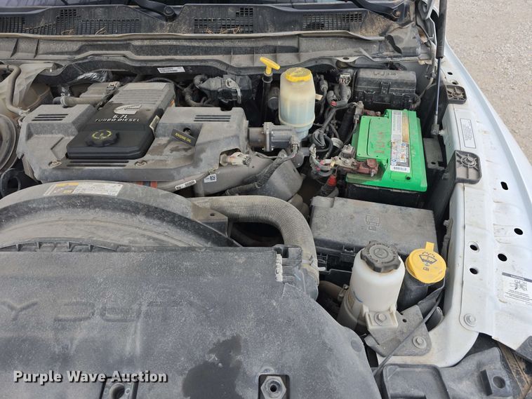 image for item DT6818 2018 Dodge Ram 5500 utility / service truck