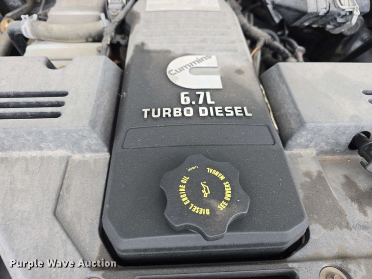 image for item DT6818 2018 Dodge Ram 5500 utility / service truck