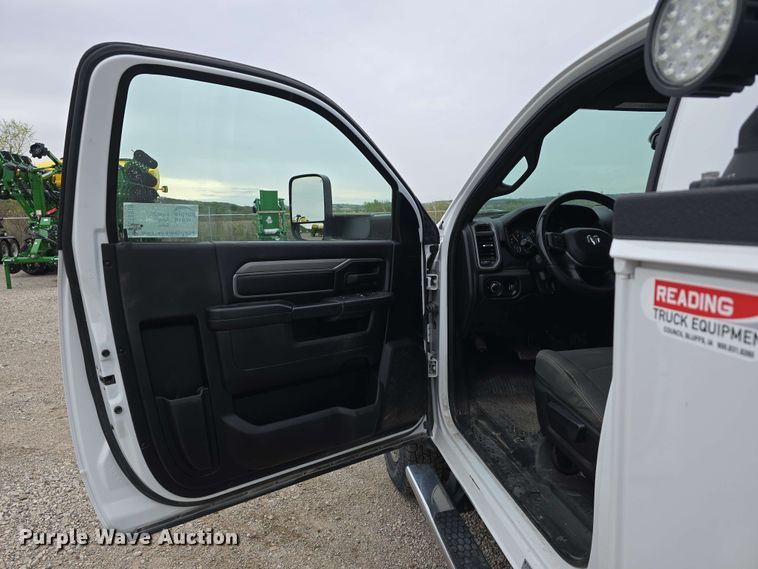 image for item DT6819 2021 Dodge Ram 3500 utility bed pickup truck