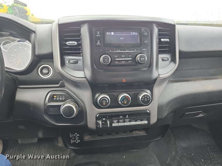 image for item DT6819 2021 Dodge Ram 3500 utility bed pickup truck