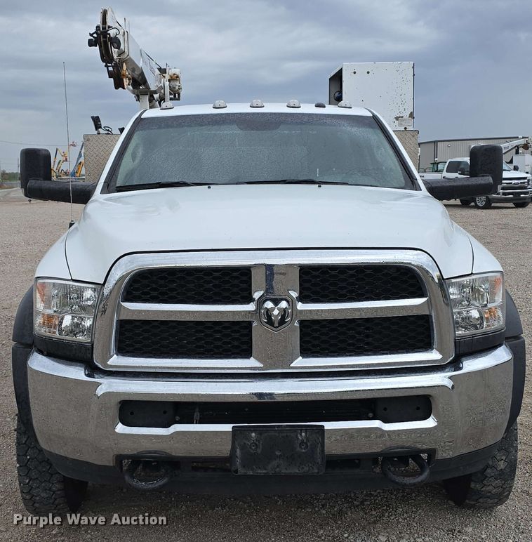 image for item DT6821 2018 Dodge Ram 5500 utility / service truck