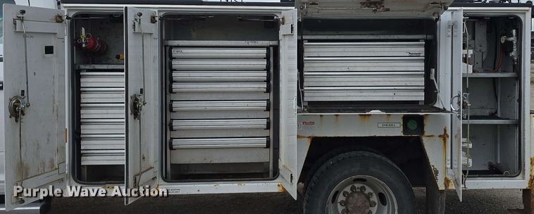 image for item DT6821 2018 Dodge Ram 5500 utility / service truck