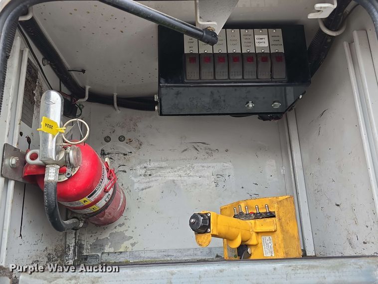 image for item DT6821 2018 Dodge Ram 5500 utility / service truck