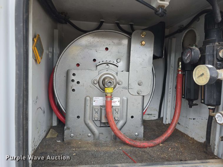 image for item DT6821 2018 Dodge Ram 5500 utility / service truck