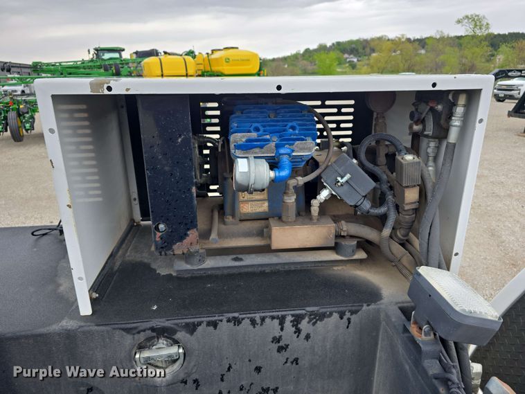 image for item DT6821 2018 Dodge Ram 5500 utility / service truck