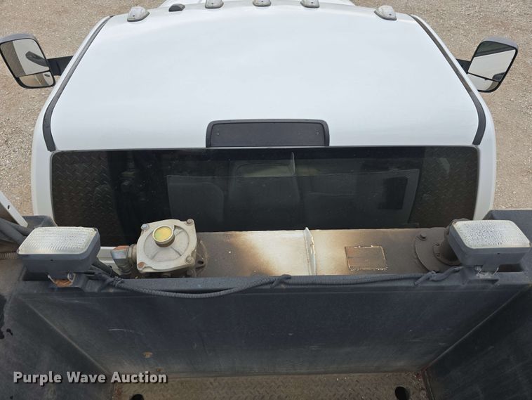 image for item DT6821 2018 Dodge Ram 5500 utility / service truck