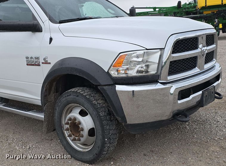 image for item DT6821 2018 Dodge Ram 5500 utility / service truck